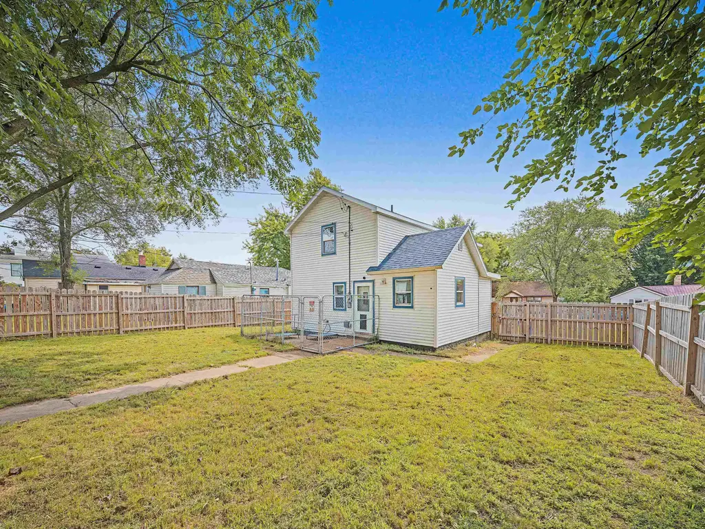 427 E Cook Street, Portage