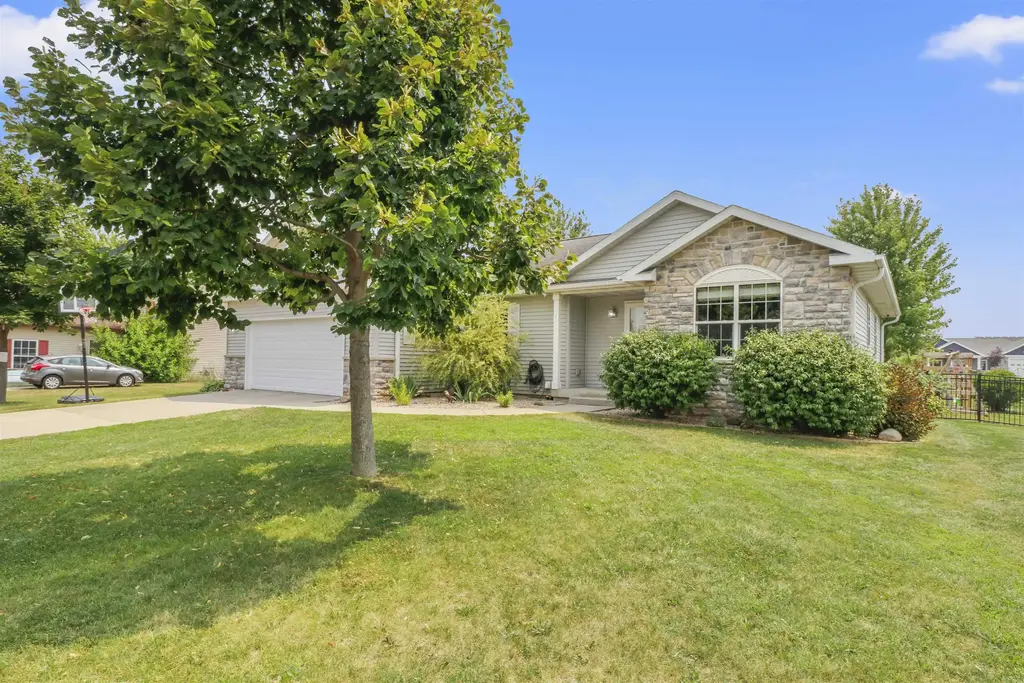 1904 Nighthawk Lane, Sauk City