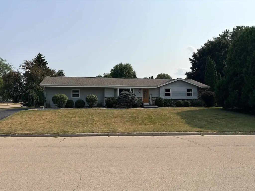 717 Willow Lane, Horicon