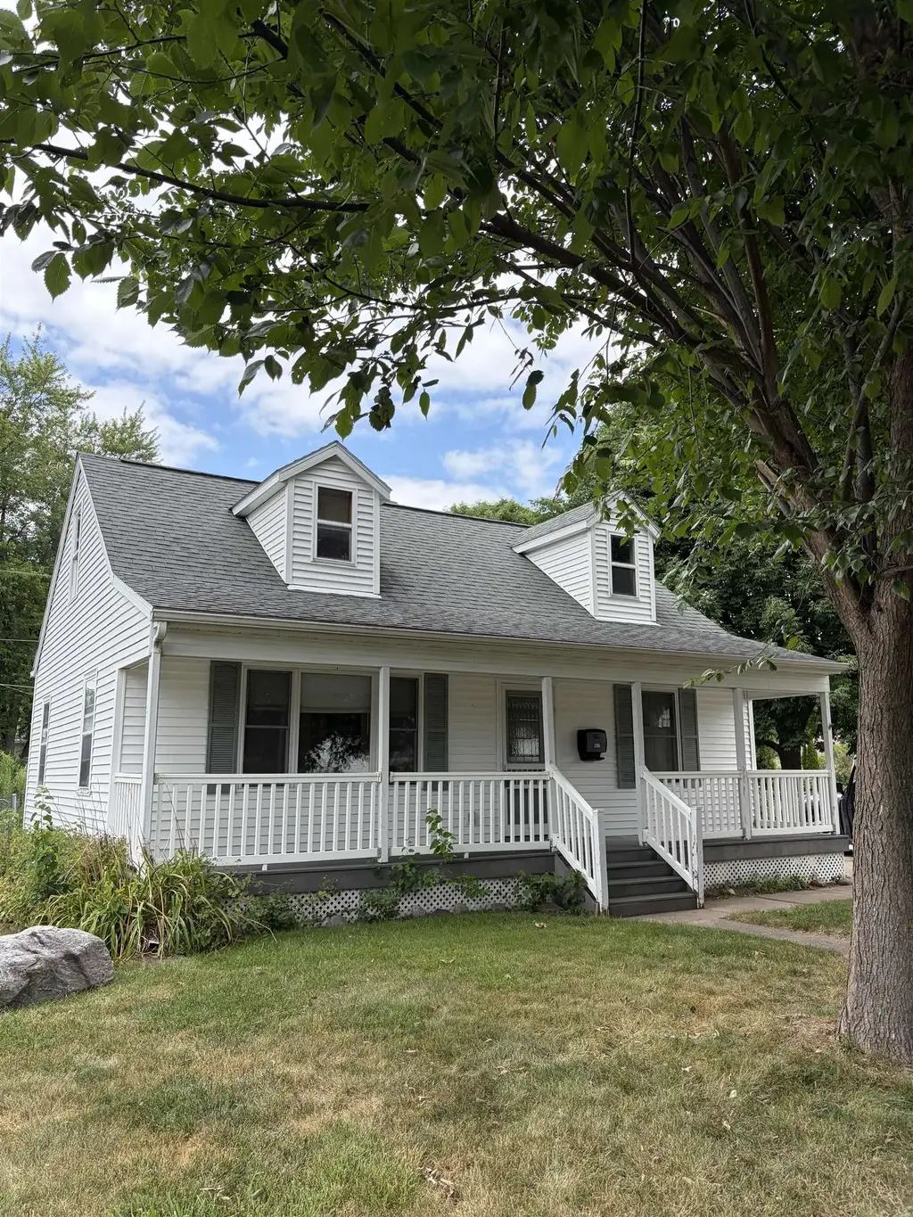 206 N Marietta Street, Verona