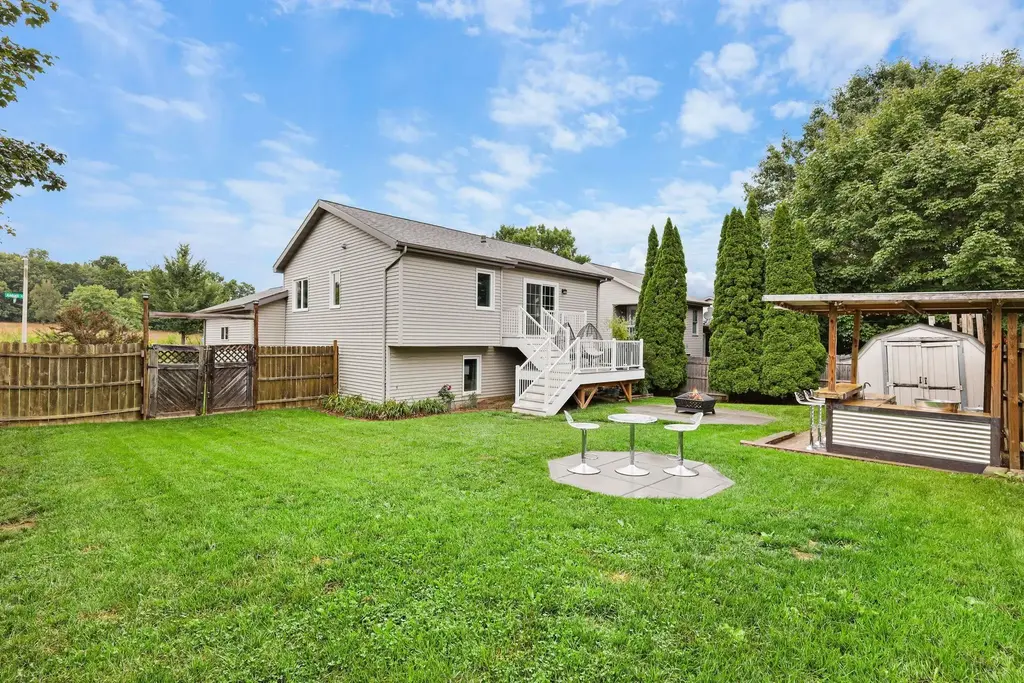 1817 Anhalt Drive, Madison
