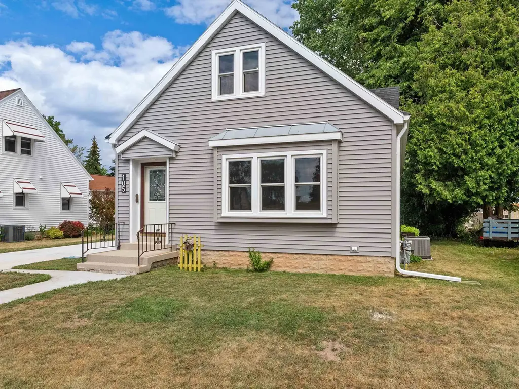 105 Bishop Avenue, Plymouth
