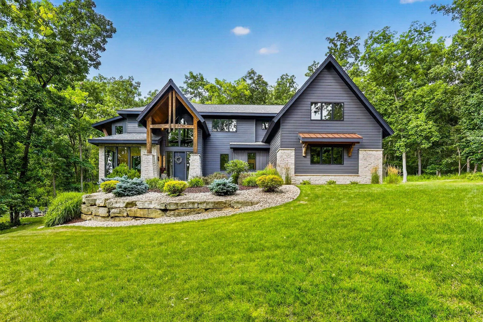 Photo of Listing #2028956