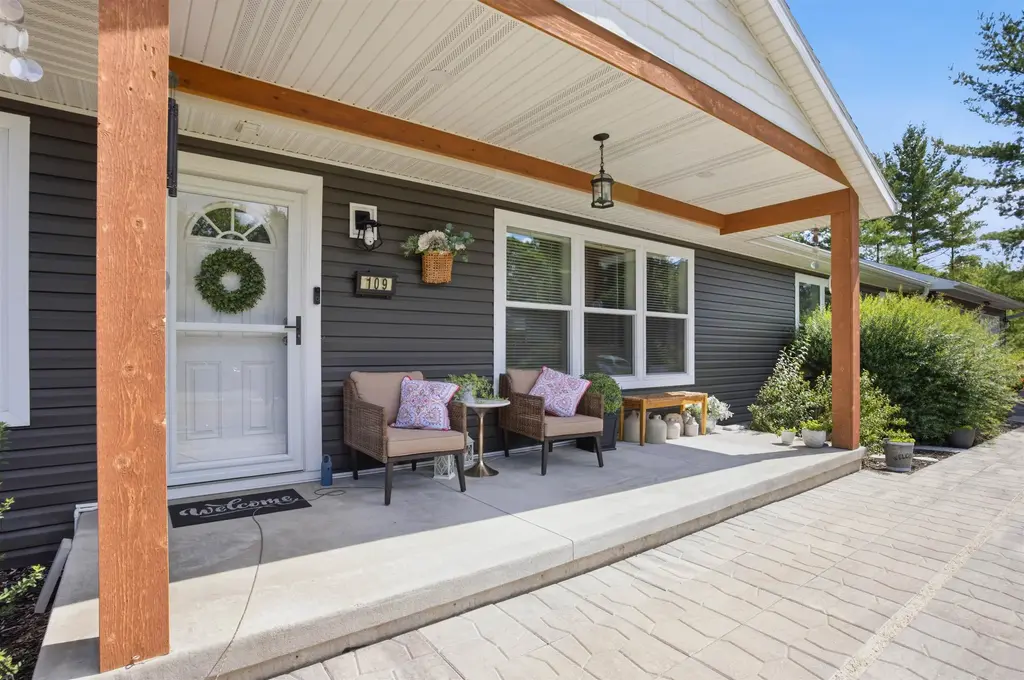 109 Sunset Circle, Lake Delton