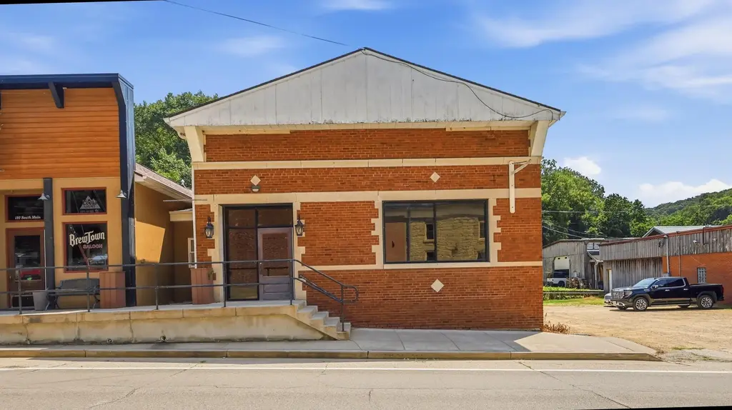 194 S Main Street, Potosi