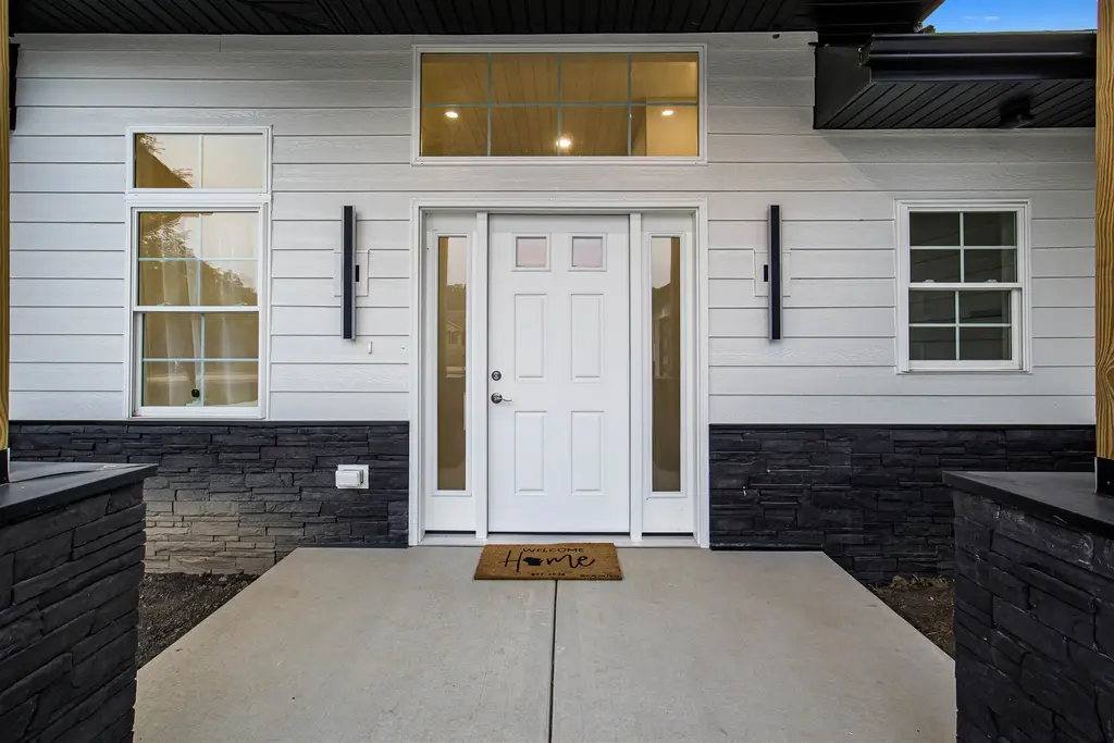 5611 N Vista, Janesville