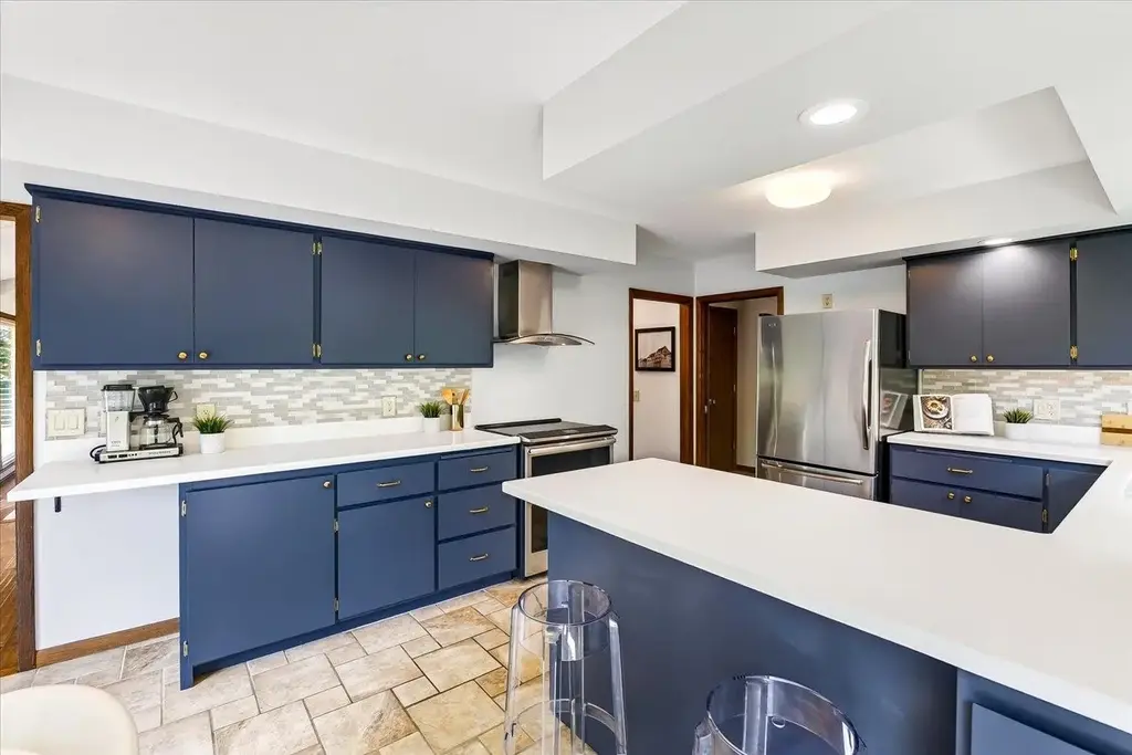 7116 Applewood Drive, Middleton