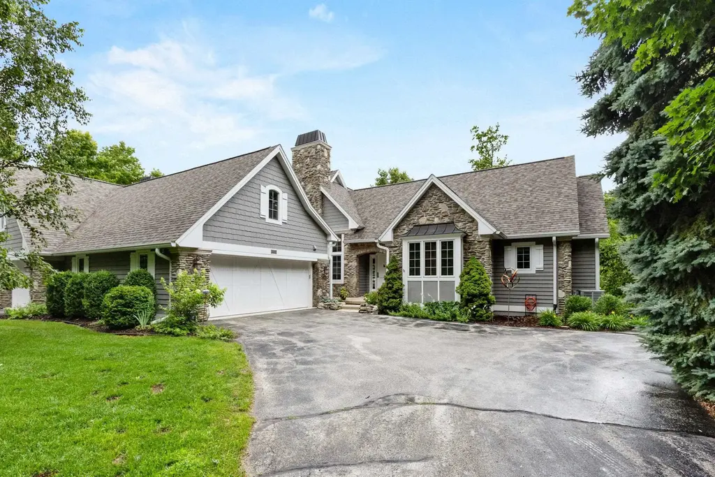 #602 - 10685 Commodore Circle, Sister Bay