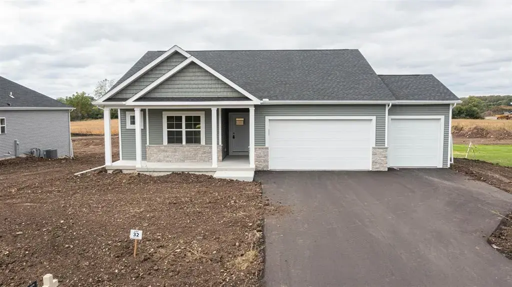 3830 Green Ash Drive, Janesville