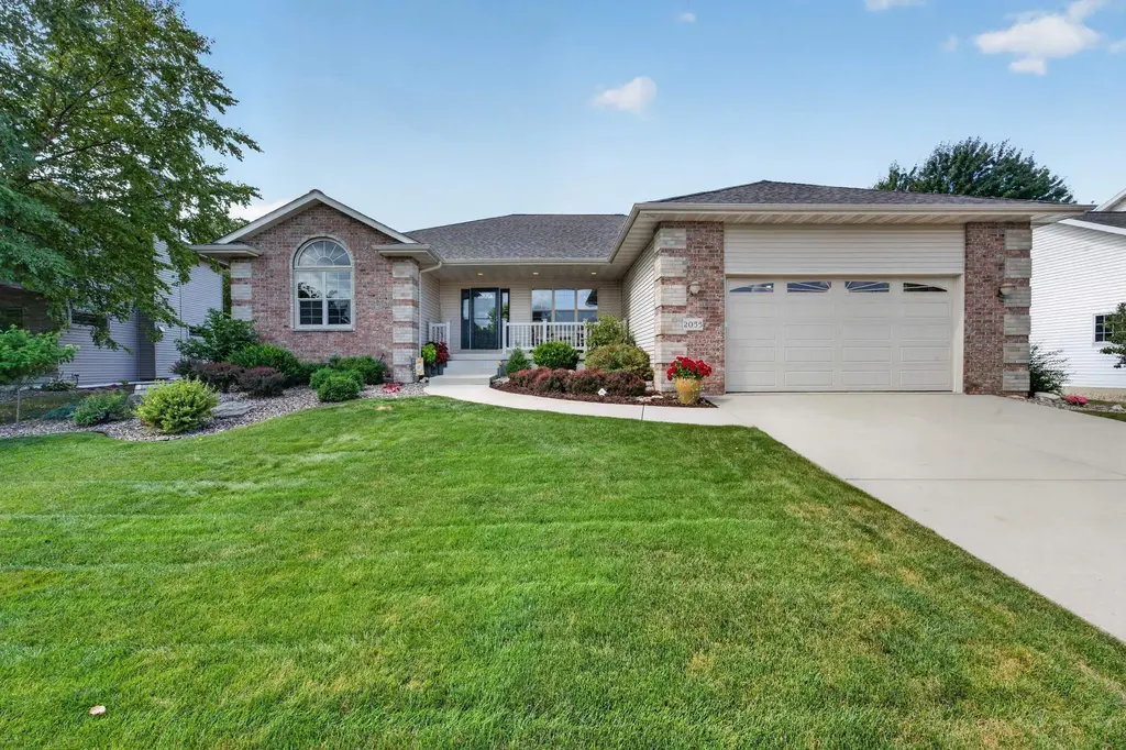 2055 St Albert The Great Drive, Sun Prairie