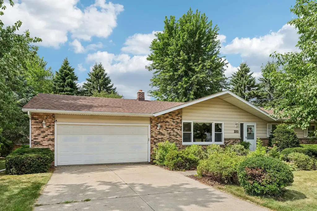 200 Tower Drive, Sun Prairie