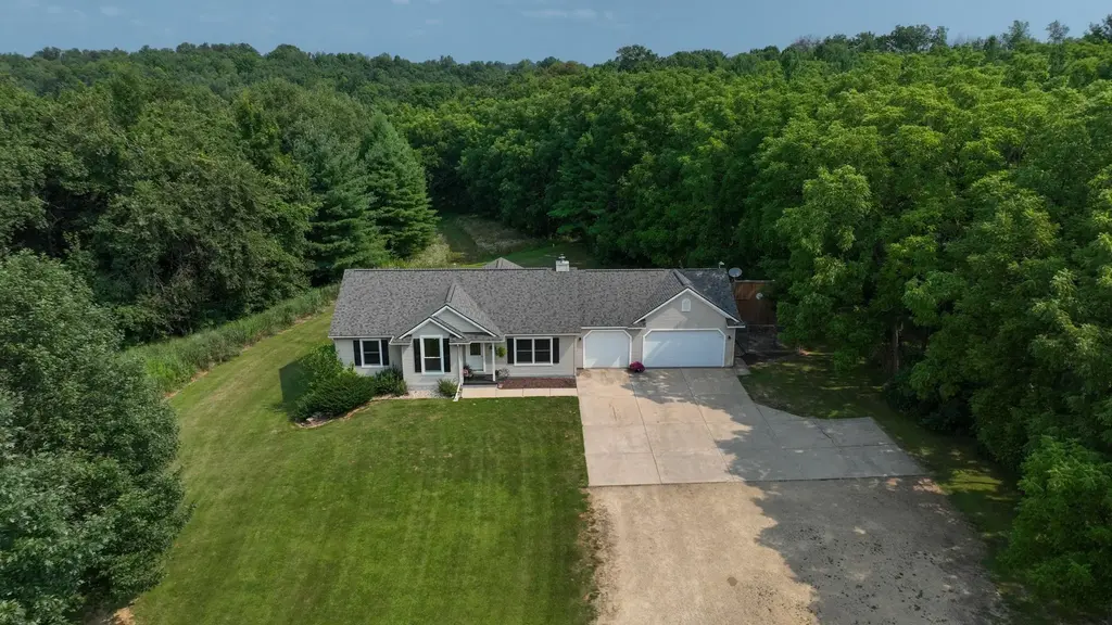 31380a Happy Hollow East Road, Westford