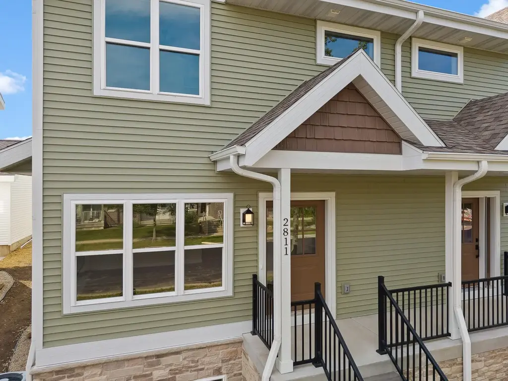 2811 Crinkle Root Drive, Fitchburg