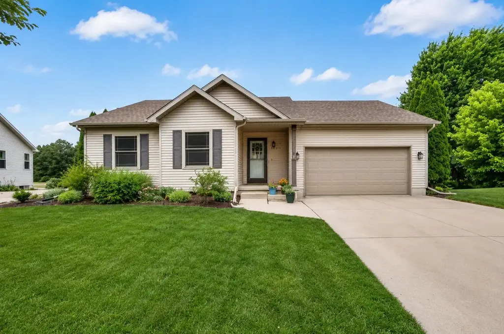 1030 Carriage Drive, Sun Prairie