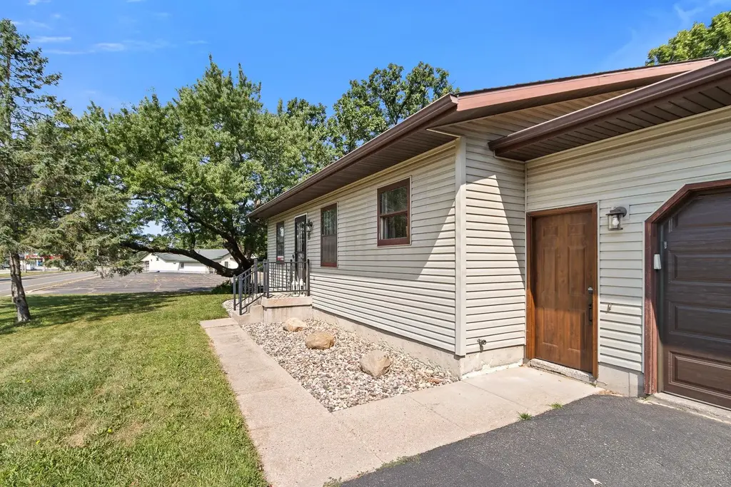 719 E North Street, Poynette