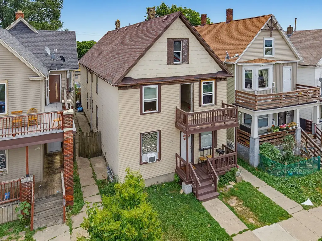 2474 S 13th Street, Milwaukee