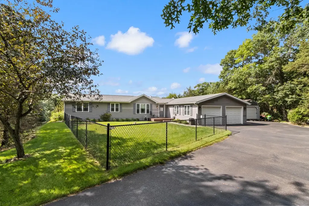 W6662 Cammeron Terrace, Westfield