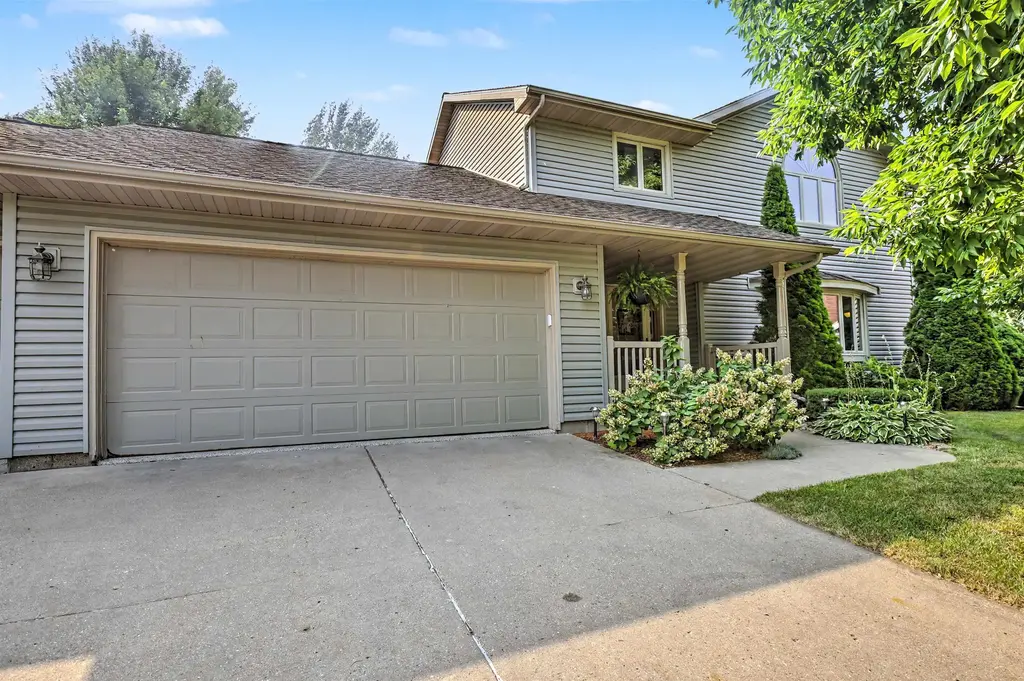 2524 Carriedale Court, Fitchburg