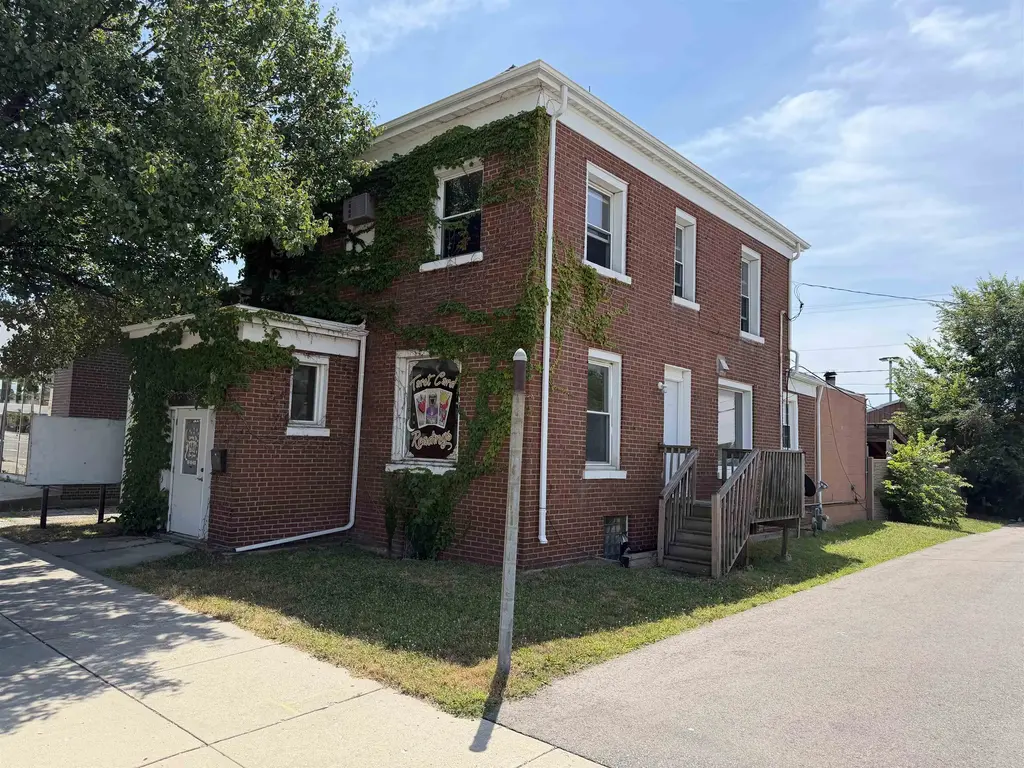 550 E Grand Avenue, Beloit