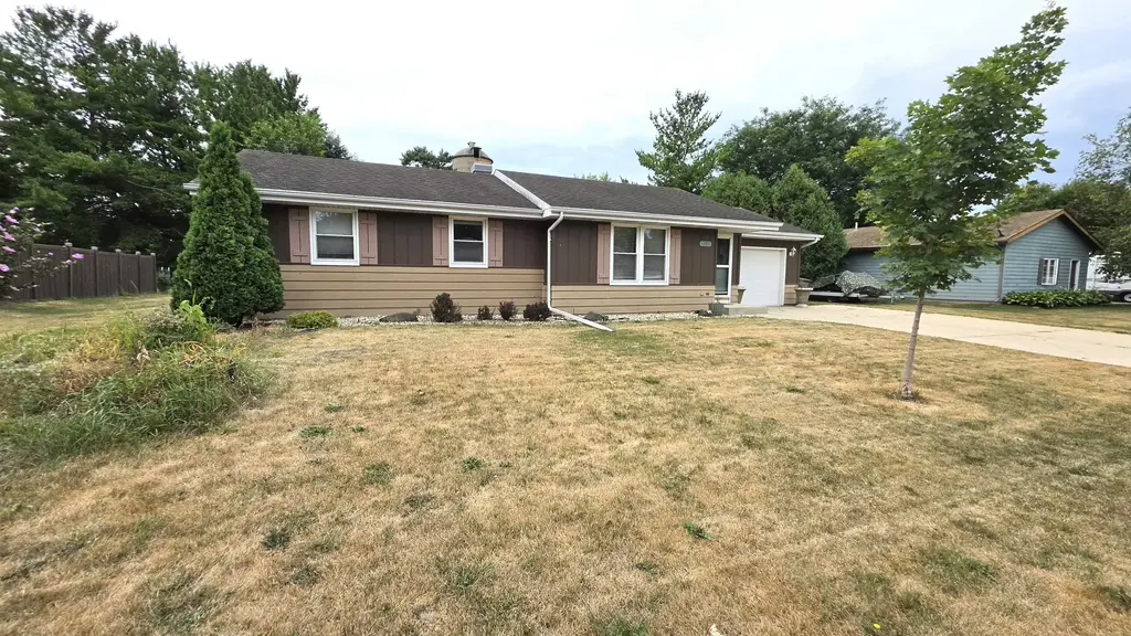 1259 Woodland Drive, Milton