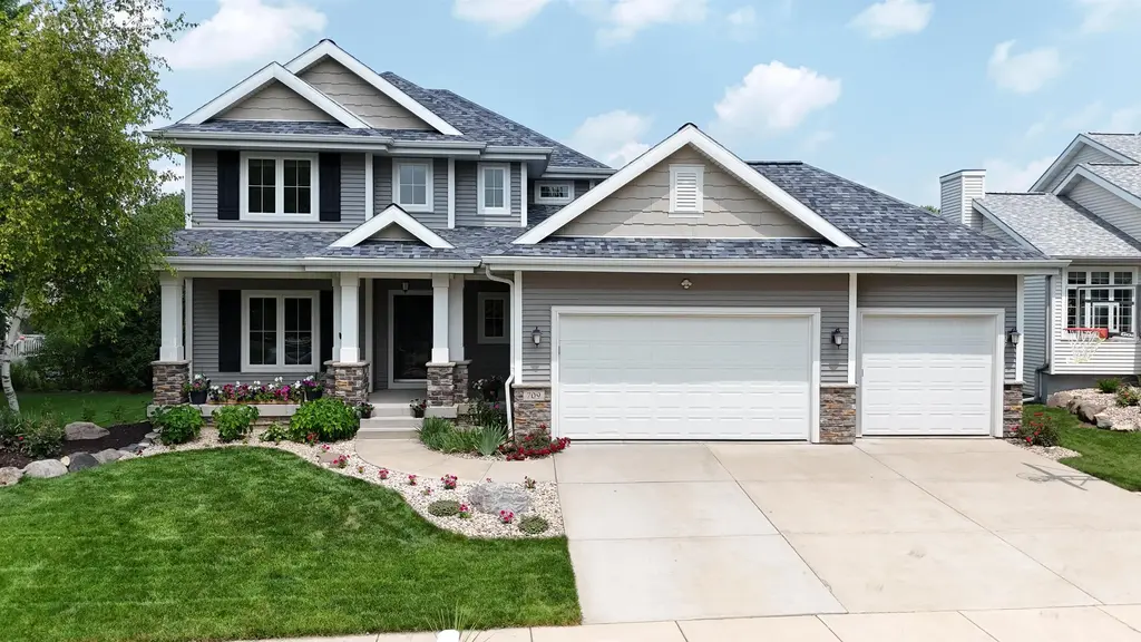 709 Pleasant Valley Parkway, Waunakee
