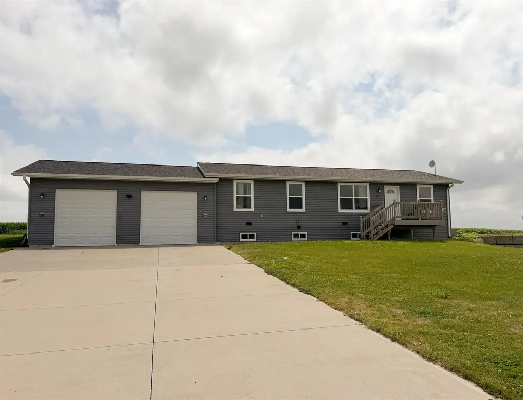 516 Marilyn Drive, Cobb