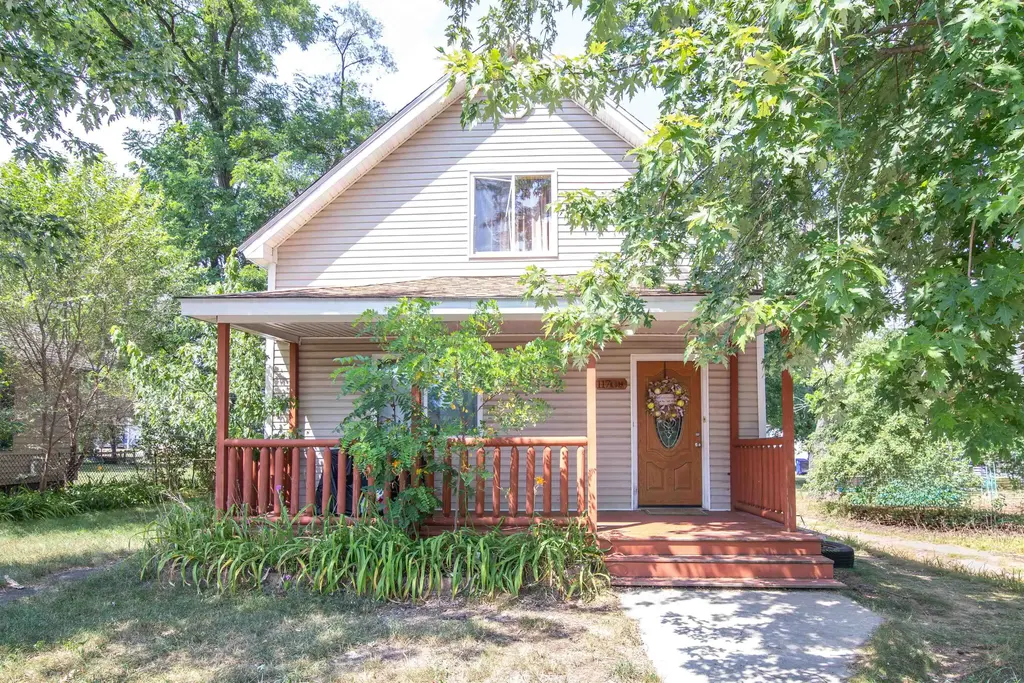 117 N. Oak Street, Adams