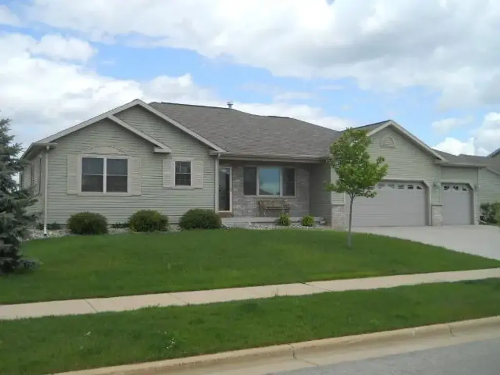 371 Skyview Drive, Waunakee