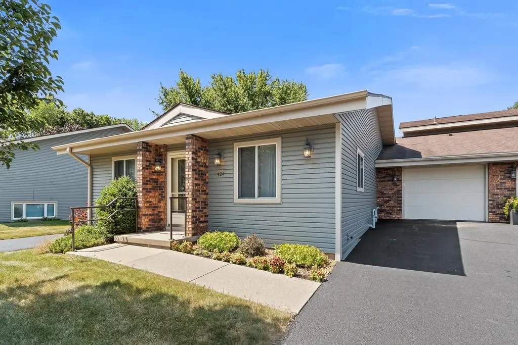 424 S Lexington Parkway, DeForest