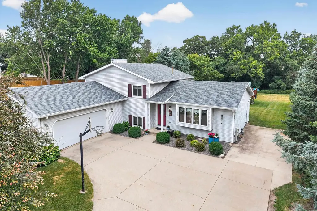 80 Johnson Avenue, Oshkosh