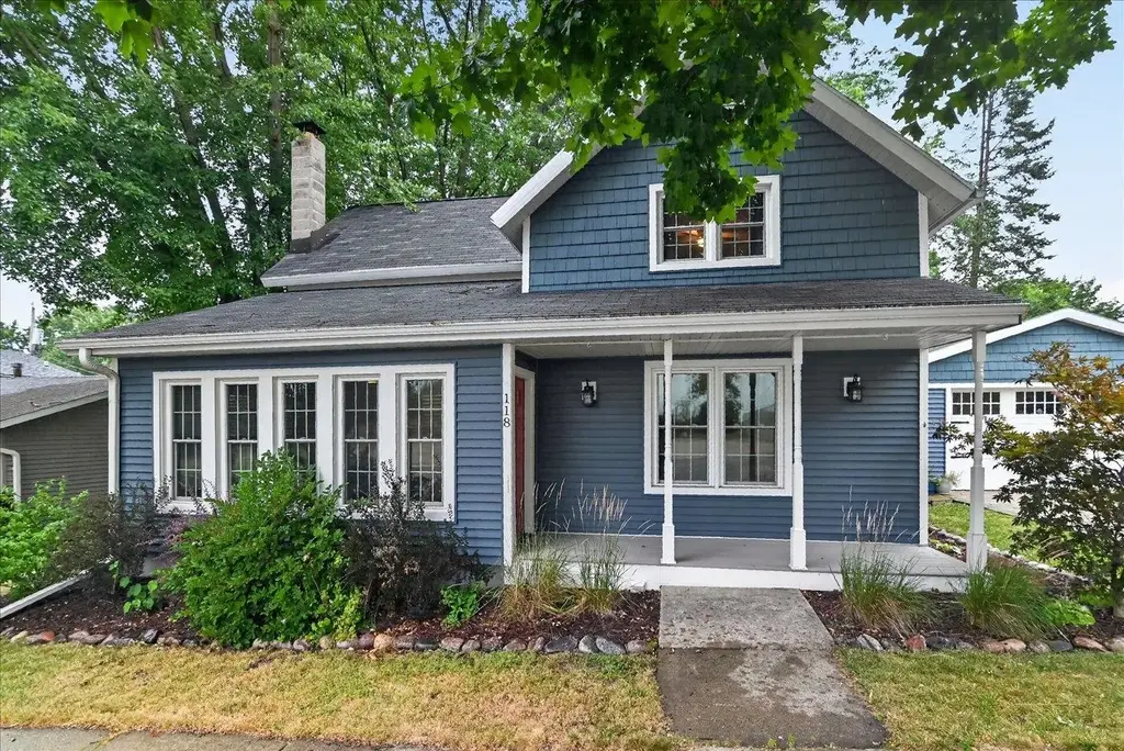 118 Washington Street, DeForest