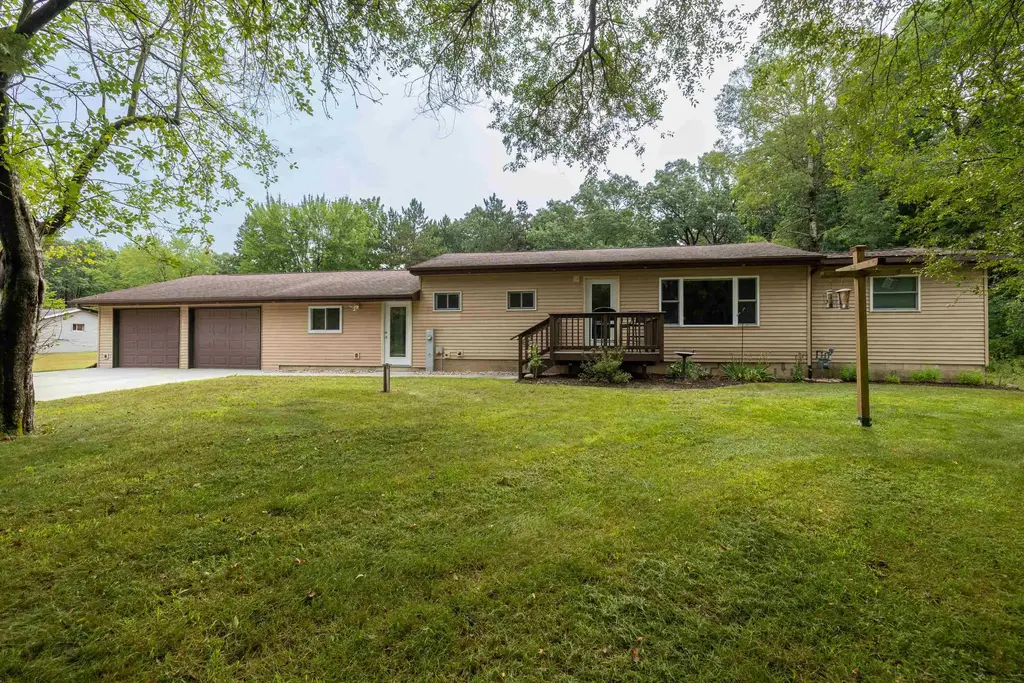 2226 Highway 13, Adams