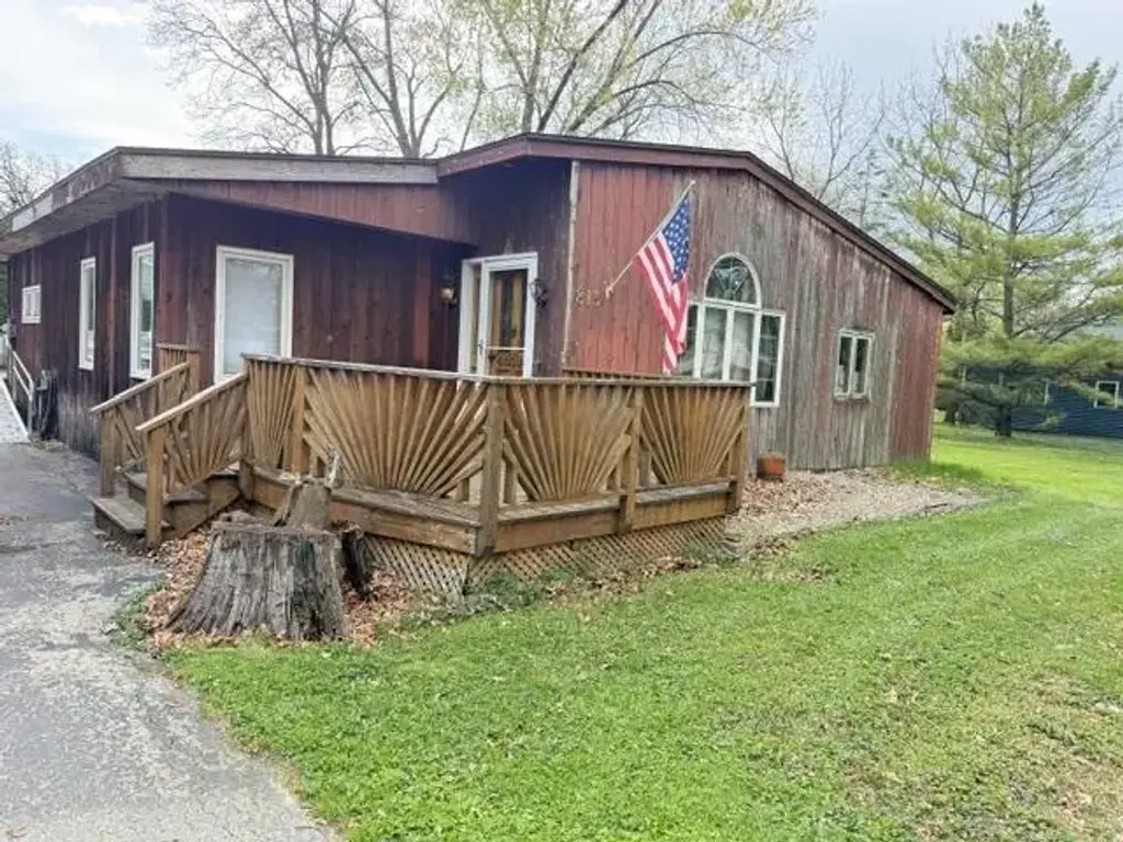 813 Shady Avenue, Delavan