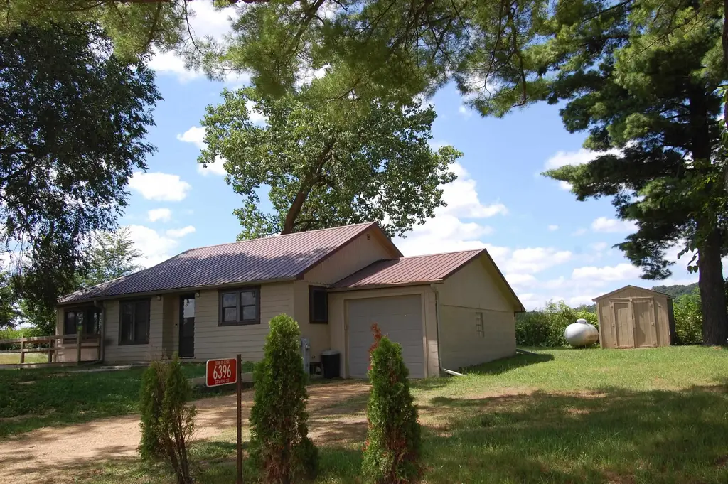 6396 State Rd 130 Road, Clyde