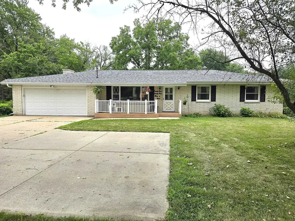 2424 Shopiere Road, Beloit
