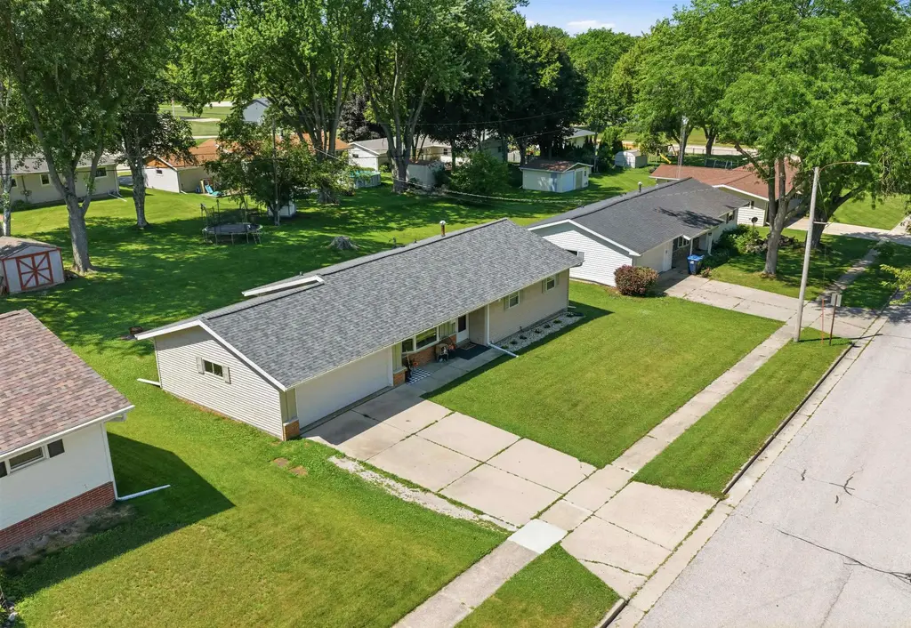 817 Rice Street, Horicon
