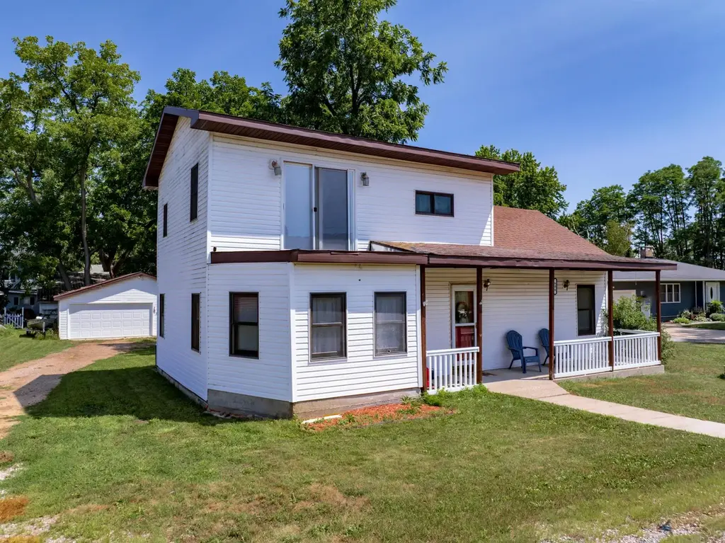 606 Bluff Street, Necedah