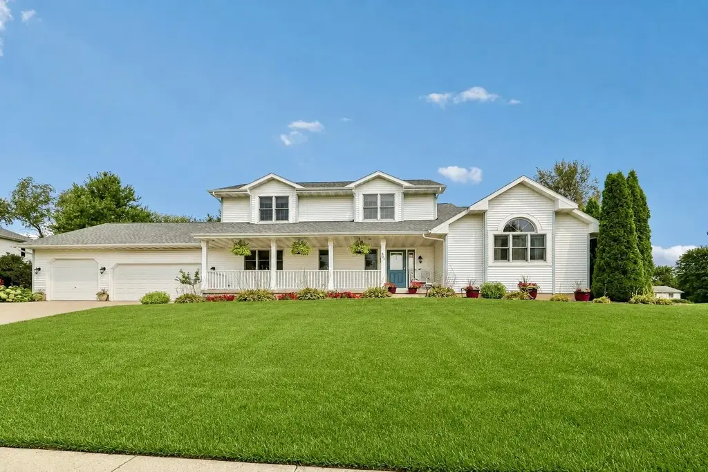 304 N Atwood Lane, Deerfield