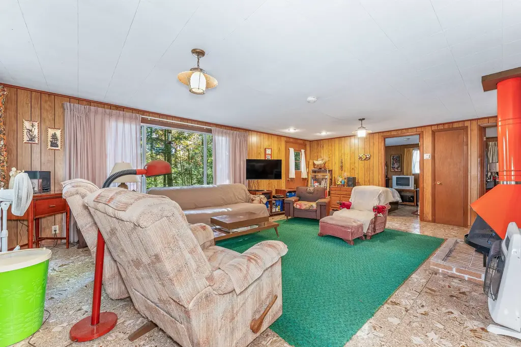 N8840 W Pickerel Lake Road, Harrison