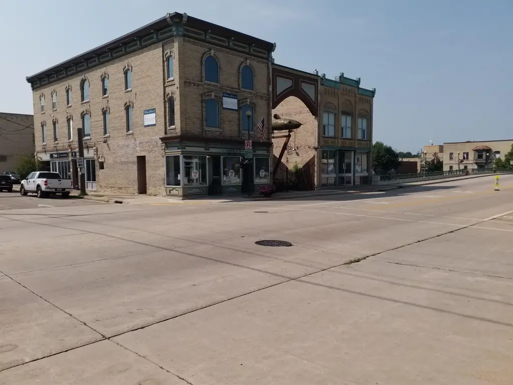 88, 90, 96 S Main Street, Fort Atkinson