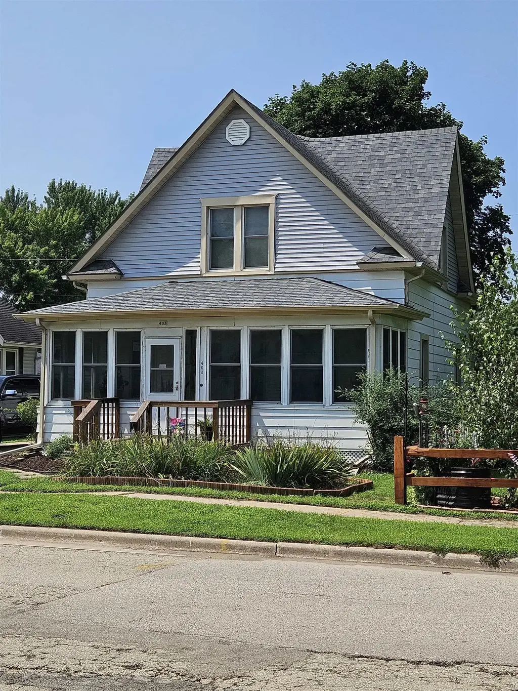 403 N East Street, Blue River