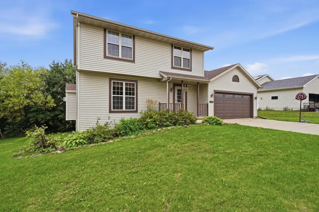 407 Kleine Street, Deerfield