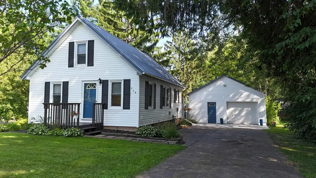 248 Golf Drive, Clear Lake