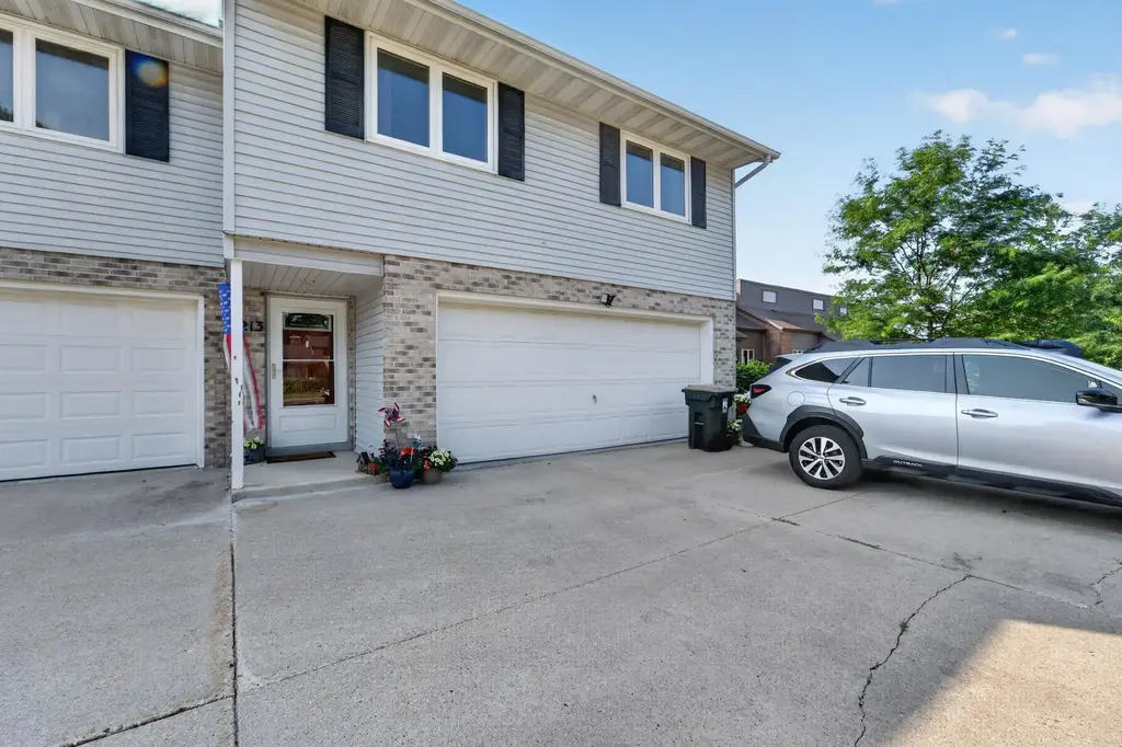 213 Broadway Drive, Sun Prairie