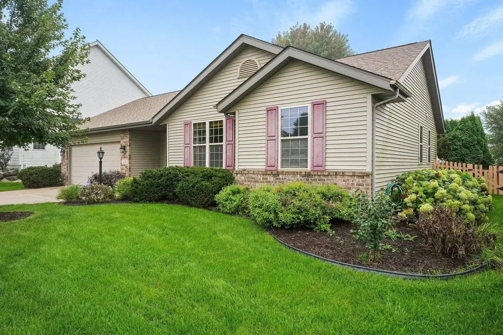 418 East Hill Parkway, Madison