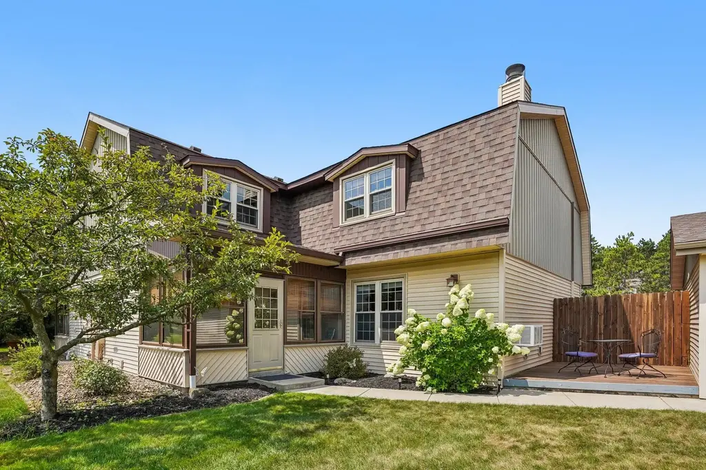 111 Saddle Ridge, Pacific