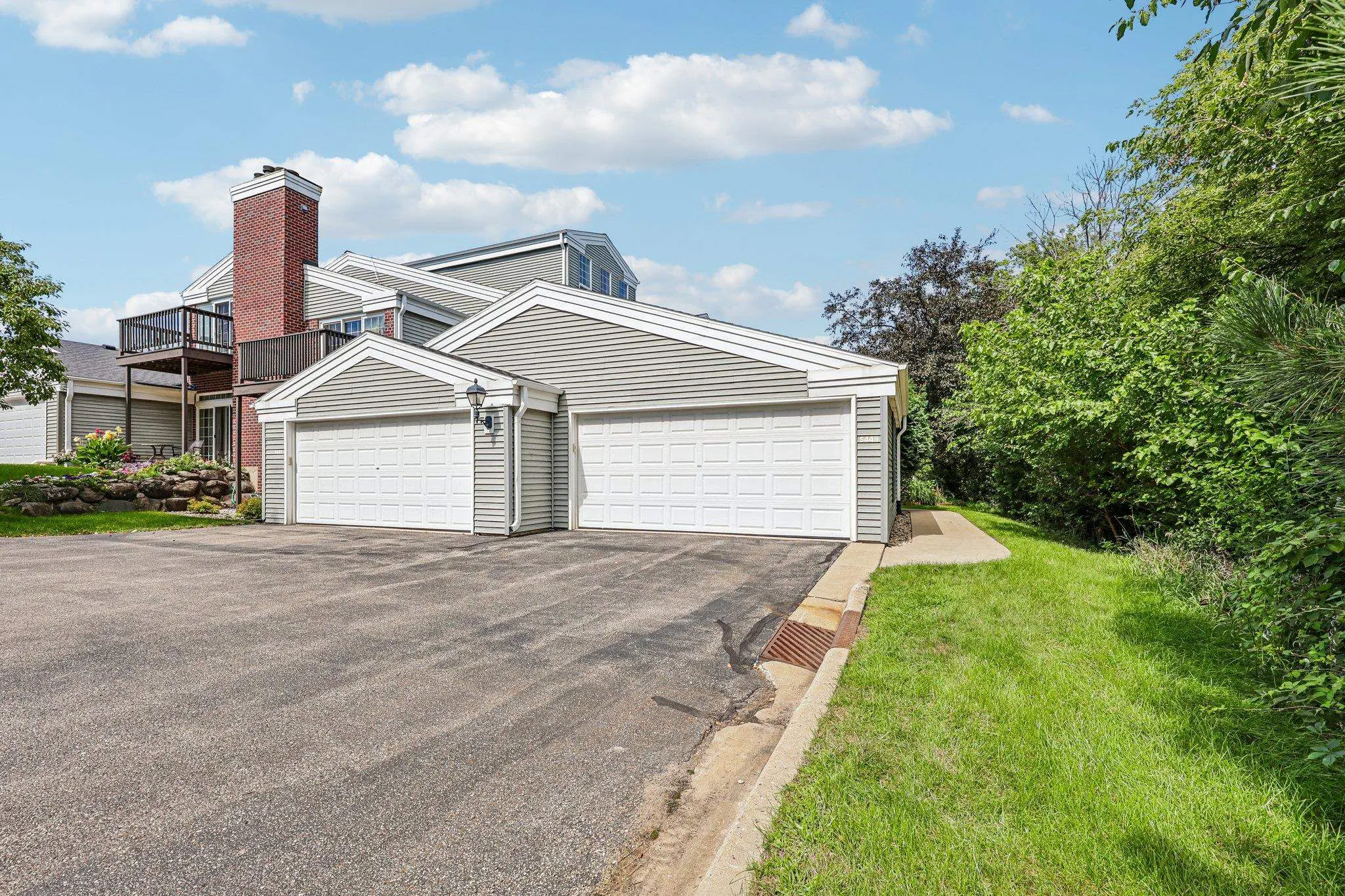 Photo of Listing #2030129