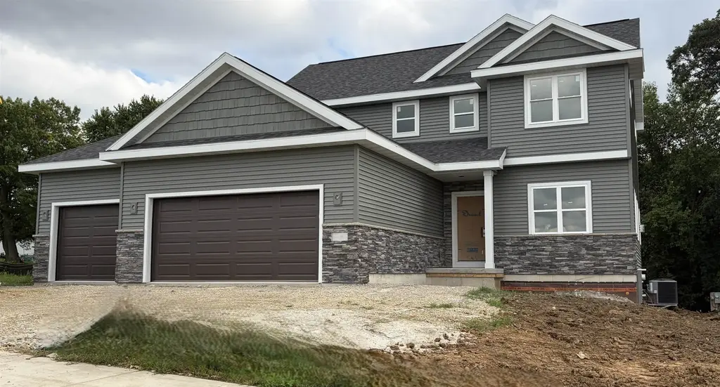 1449 Kriedeman Drive, Stoughton
