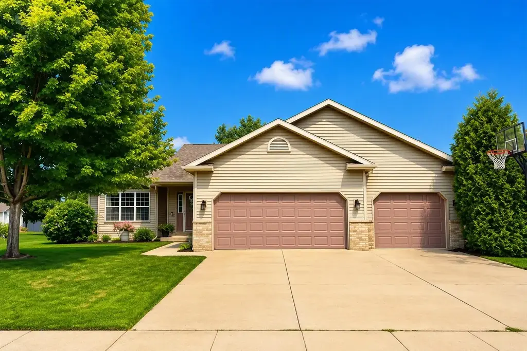 808 Hanksfield Place, Prairie Du Sac