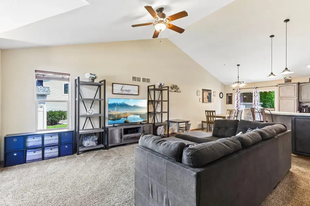 808 Hanksfield Place, Prairie du Sac